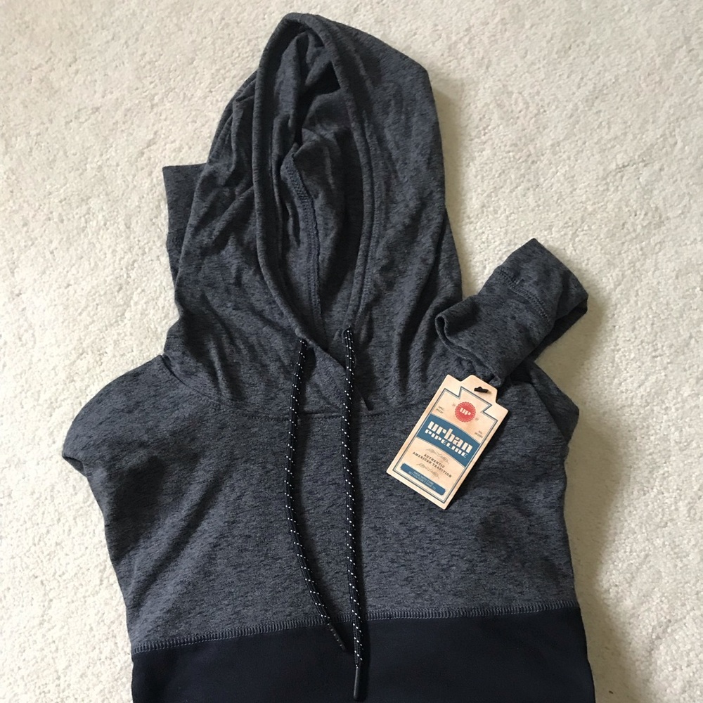 Men’s light weight hoodie.